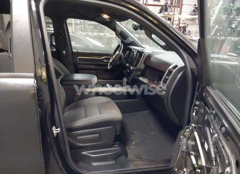 Photo 5 of 2021 Ram 1500 BIG HORN 4X4 5'7 BOX (VIN 1C6SRFFT9MN569996)