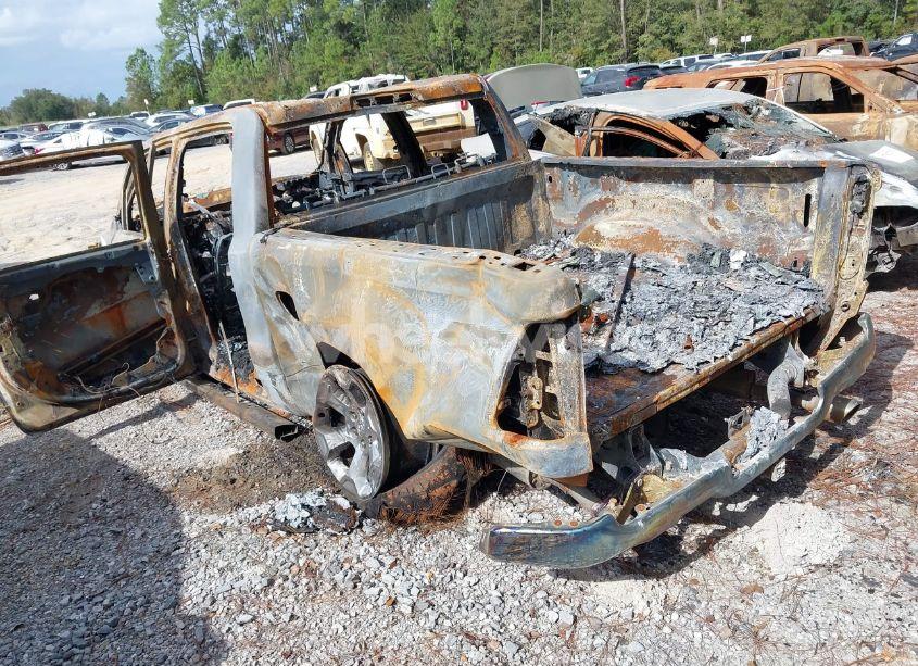 Photo 3 of 2019 Ram 1500 (VIN 1C6SRFFTXKN603523)