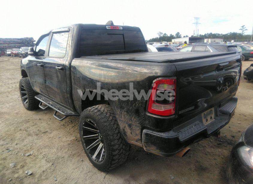 Photo 3 of 2019 Ram 1500 BIG HORN/LONE STAR 4X4 5'7 BOX (VIN 1C6SRFFTXKN825768)