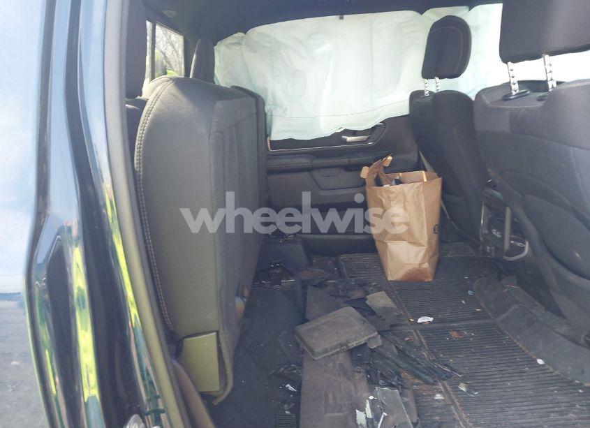 Photo 8 of 2021 Ram 1500 BIG HORN 4X4 5'7 BOX (VIN 1C6SRFFTXMN781077)