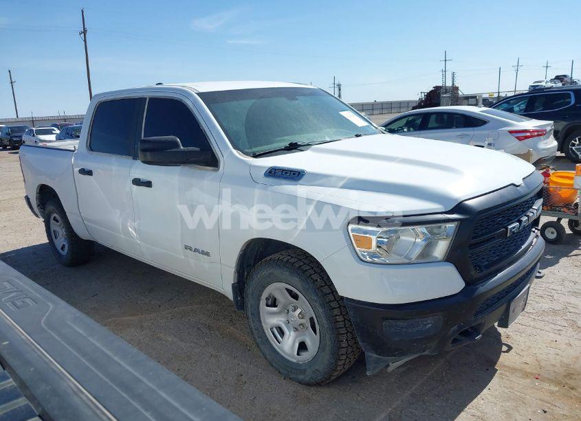 2022 Ram 1500 TRADESMAN 4X4 5'7 BOX (VIN 1C6SRFGT1NN283091) main photo