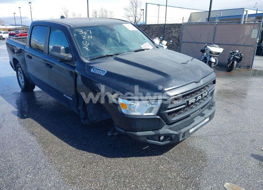 2019 Ram 1500 TRADESMAN 4X4 5'7 BOX (VIN 1C6SRFGT6KN622360) main photo