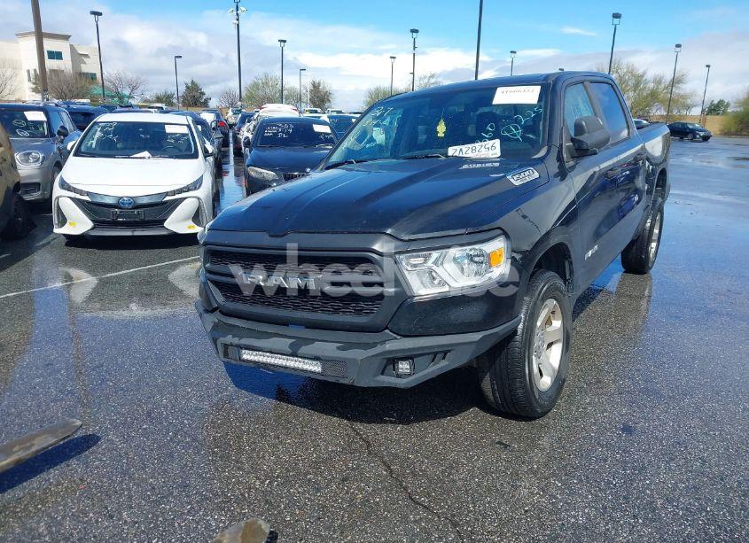 Photo 2 of 2019 Ram 1500 TRADESMAN 4X4 5'7 BOX (VIN 1C6SRFGT6KN622360)