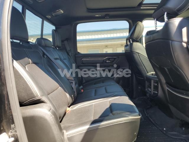 Photo 3 of 2022 RAM 1500 LIMITED (VIN 1C6SRFHM3NN137945)