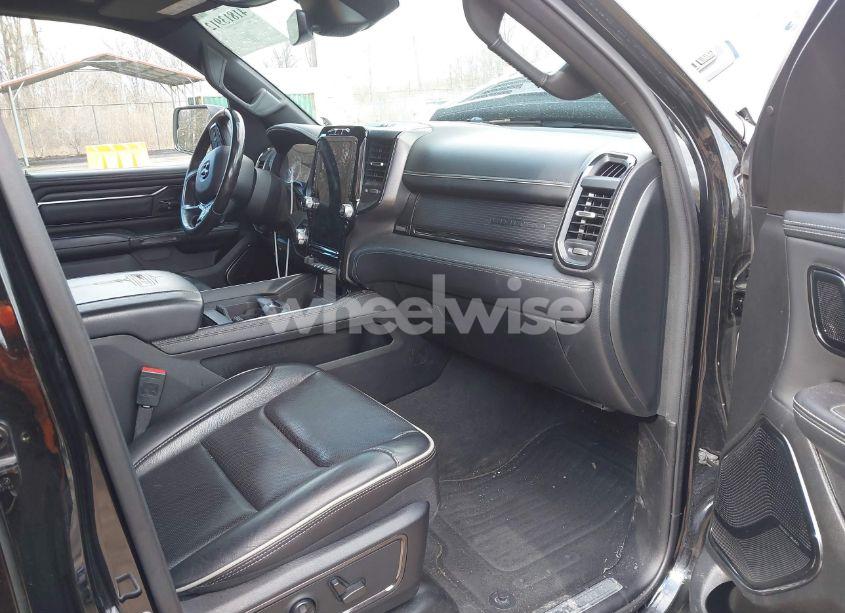 Photo 5 of 2022 Ram 1500 LIMITED 4X4 5'7 BOX (VIN 1C6SRFHM3NN412939)