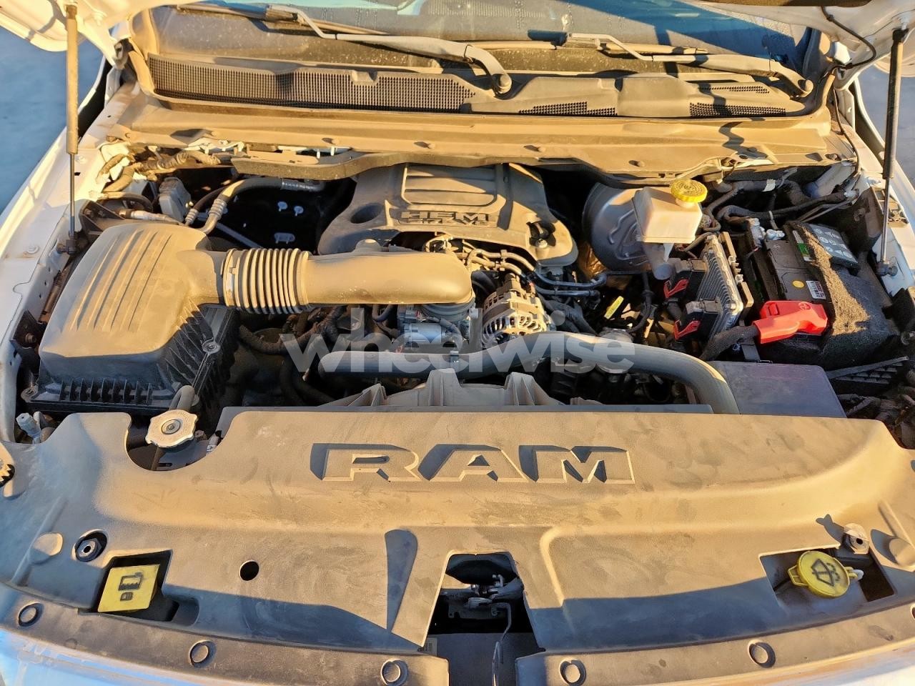 Photo 11 of 2020 RAM 1500 LIMITED (VIN 1C6SRFHT0LN400378)