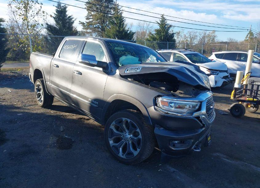2019 Ram 1500 LIMITED 4X4 5'7 BOX (VIN 1C6SRFHT1KN790275) main photo