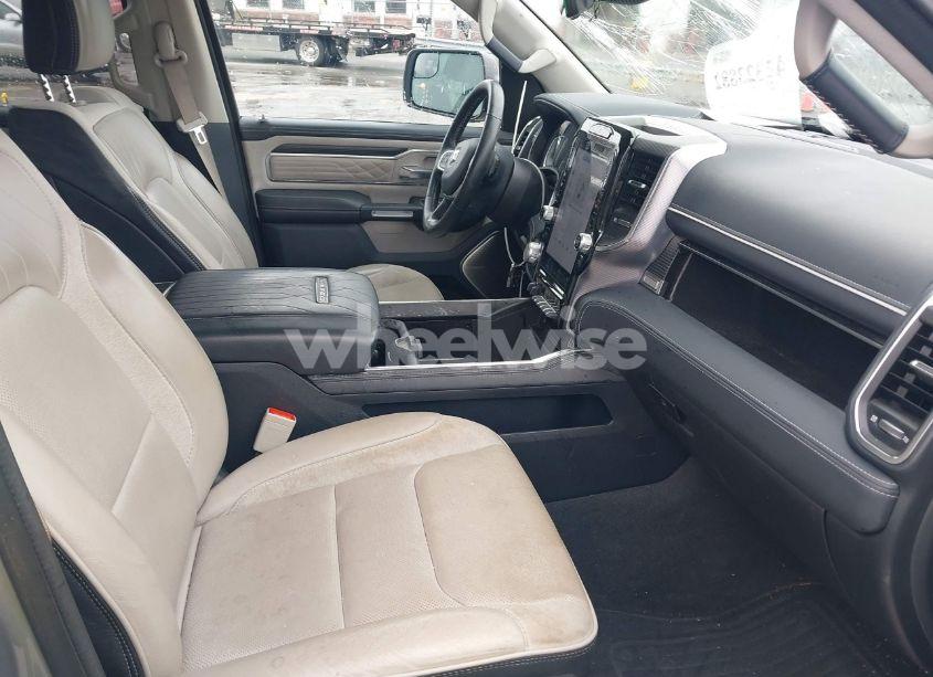 Photo 5 of 2023 Ram 1500 LIMITED 4X4 5'7 BOX (VIN 1C6SRFHT1PN531759)