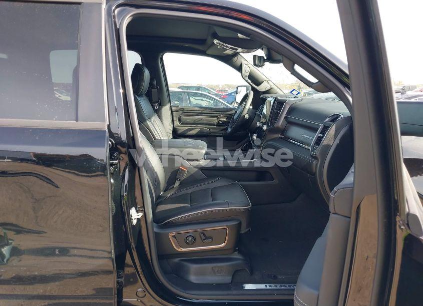 Photo 5 of 2024 Ram 1500 LIMITED 4X4 5'7 BOX (VIN 1C6SRFHT1RN193945)