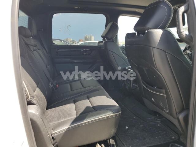 2022 RAM 1500 LIMITED (VIN 1C6SRFHT3NN363068) main photo