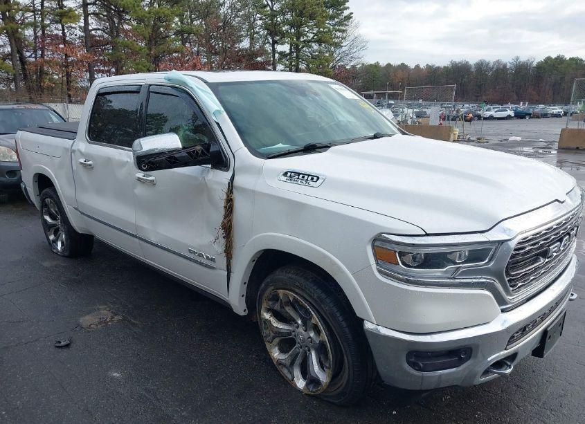 2022 Ram 1500 LIMITED 4X4 5'7 BOX (VIN 1C6SRFHT5NN194266) main photo