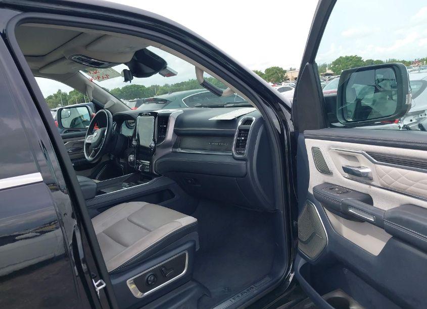 Photo 5 of 2023 Ram 1500 LIMITED 4X4 5'7 BOX (VIN 1C6SRFHT5PN540142)