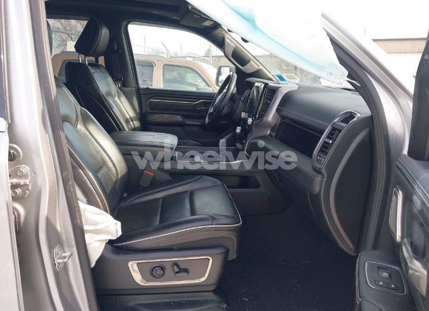 Photo 5 of 2019 Ram 1500 LIMITED (VIN 1C6SRFHT7KN729724)