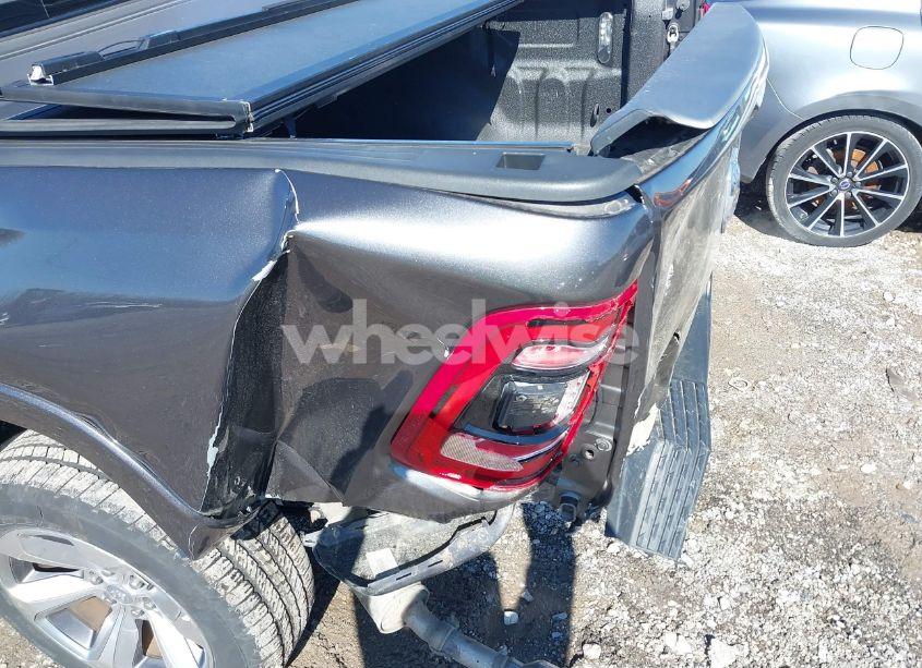 Photo 19 of 2019 Ram 1500 LIMITED 4X4 5'7 BOX (VIN 1C6SRFHTXKN743603)