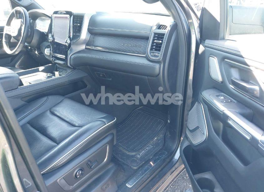 Photo 5 of 2019 Ram 1500 LIMITED 4X4 5'7 BOX (VIN 1C6SRFHTXKN743603)