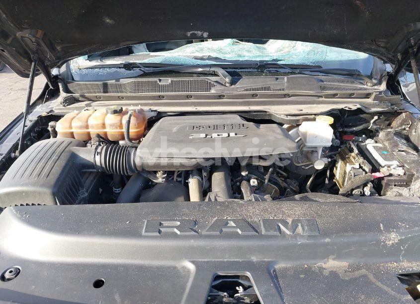 Photo 10 of 2020 Ram 1500 LARAMIE 4X4 5'7 BOX (VIN 1C6SRFJM5LN250142)