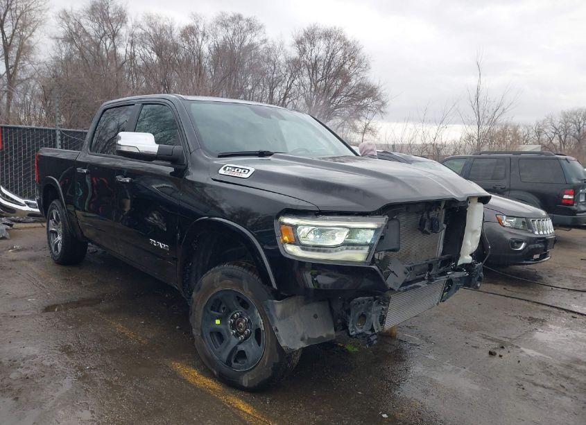 2021 Ram 1500 LARAMIE 4X4 5'7 BOX (VIN 1C6SRFJMXMN830939) main photo