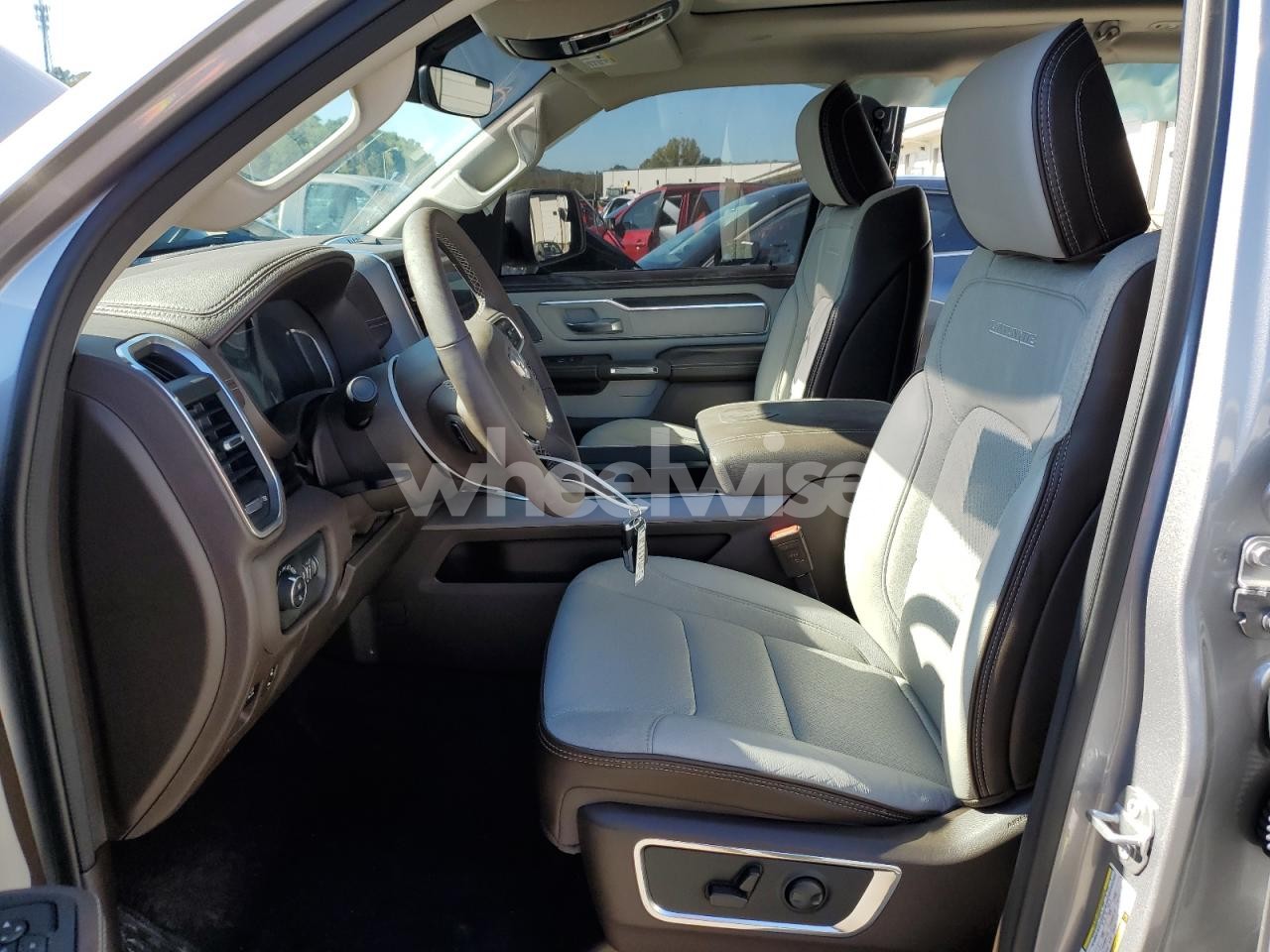 Photo 7 of 2025 RAM 1500 LARAMIE (VIN 1C6SRFJP1SN553296)