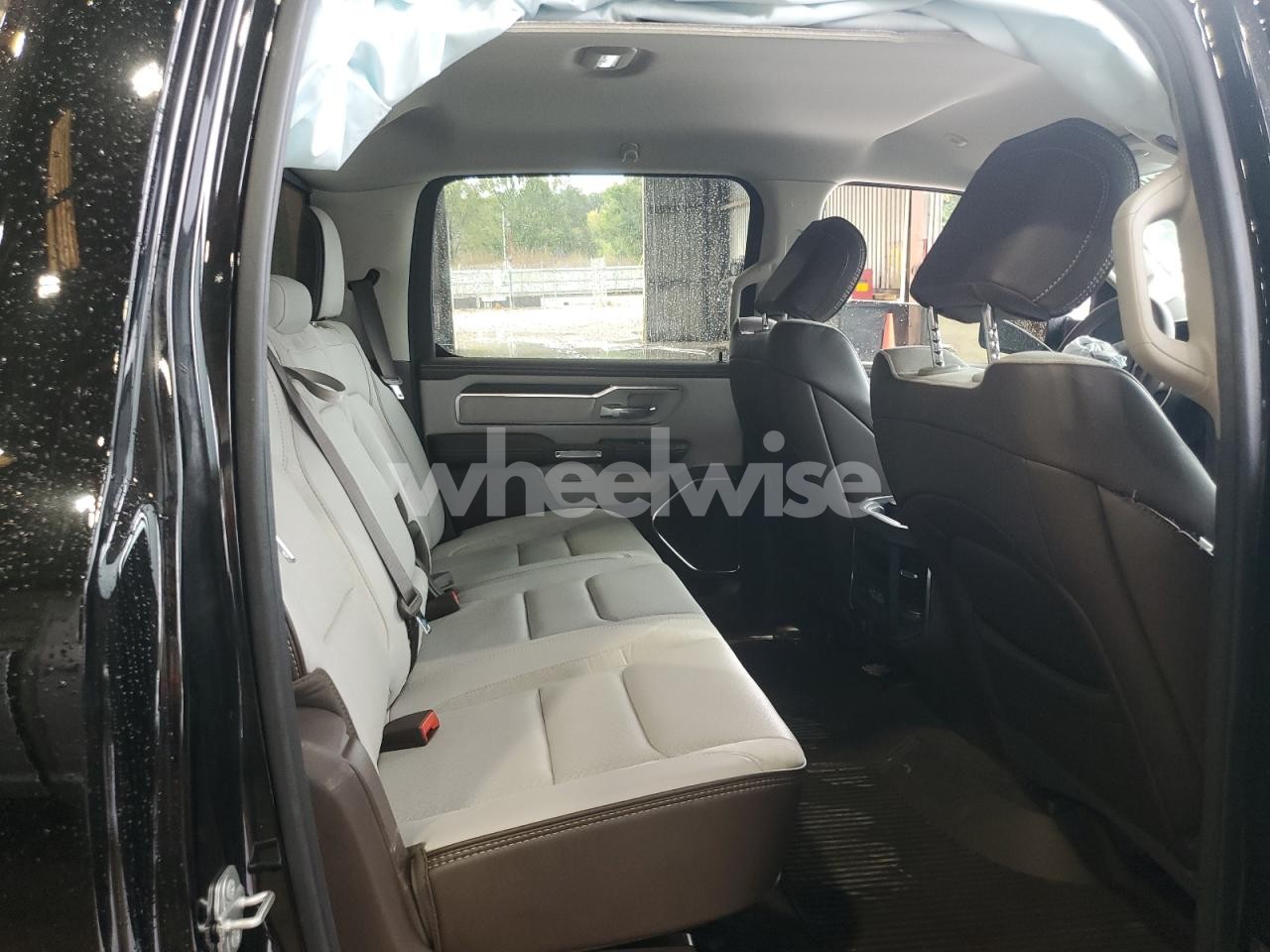 Photo 10 of 2025 RAM 1500 LARAMIE (VIN 1C6SRFJP2SN530366)