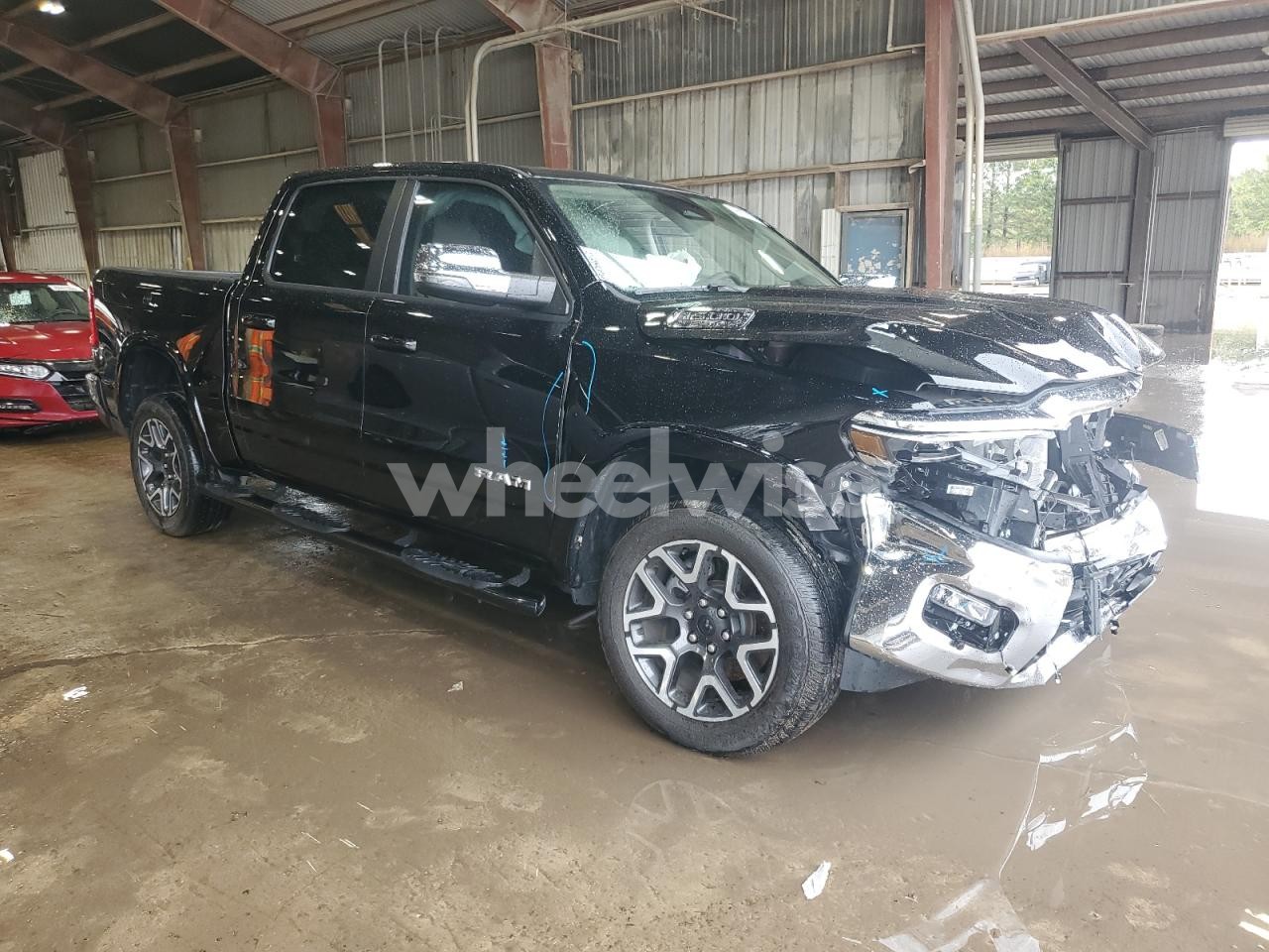 Photo 4 of 2025 RAM 1500 LARAMIE (VIN 1C6SRFJP2SN530366)