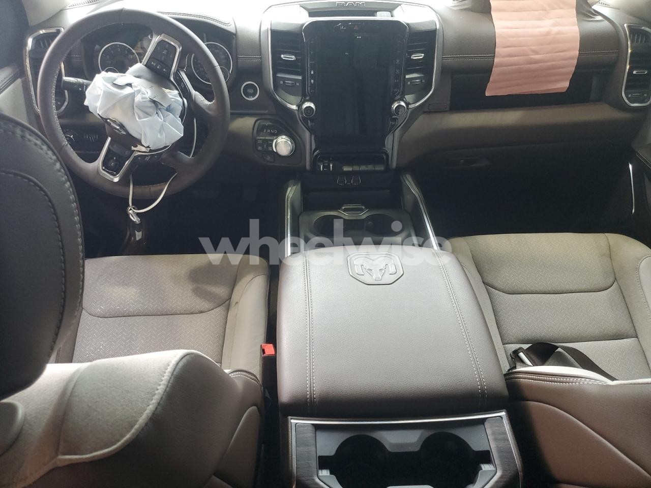 Photo 8 of 2025 RAM 1500 LARAMIE (VIN 1C6SRFJP2SN530366)