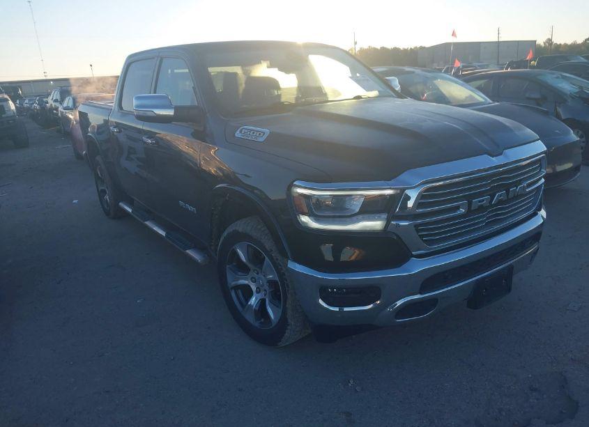 2019 Ram 1500 LARAMIE 4X4 5'7 BOX (VIN 1C6SRFJT0KN736699) main photo