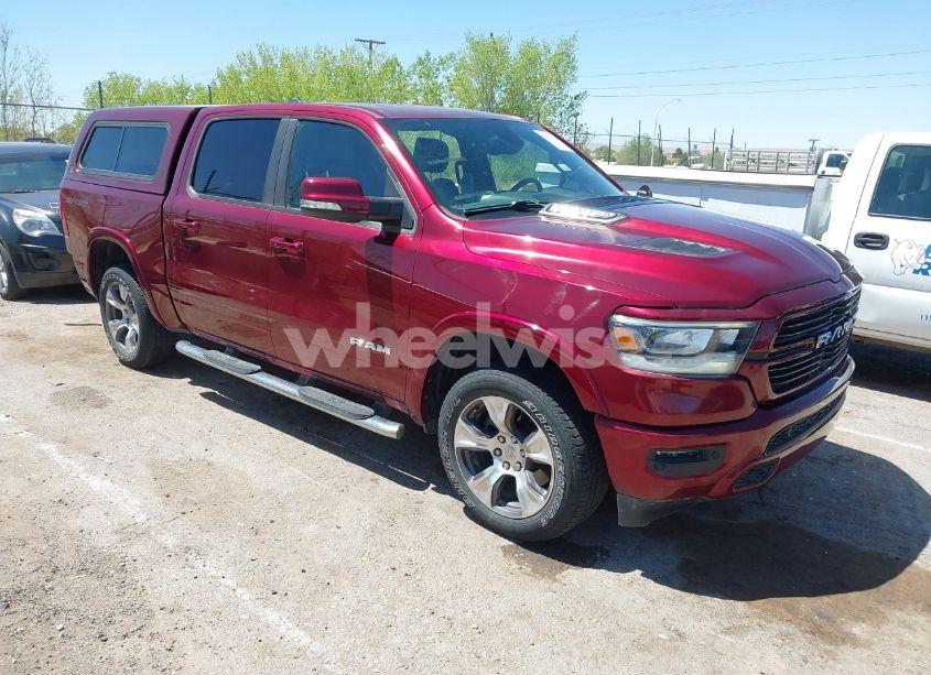 2019 Ram 1500 LARAMIE 4X4 5'7 BOX (VIN 1C6SRFJT0KN926034) main photo