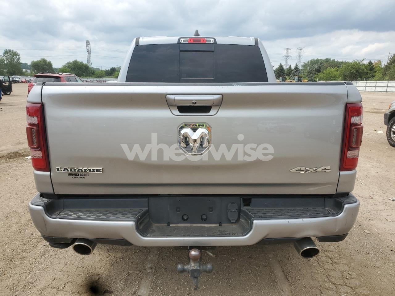 Photo 6 of 2020 RAM 1500 LARAMIE (VIN 1C6SRFJT0LN179732)
