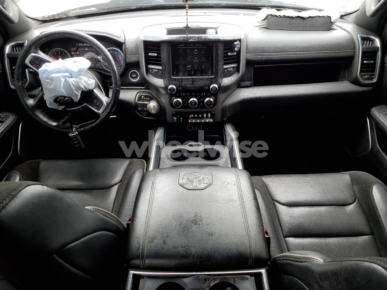 Photo 8 of 2020 RAM 1500 LARAMIE (VIN 1C6SRFJT0LN179732)