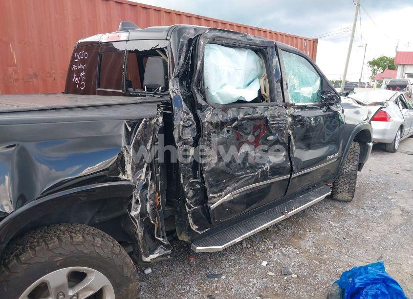 Photo 6 of 2019 Ram 1500 LARAMIE 4X4 5'7 BOX (VIN 1C6SRFJT2KN691894)