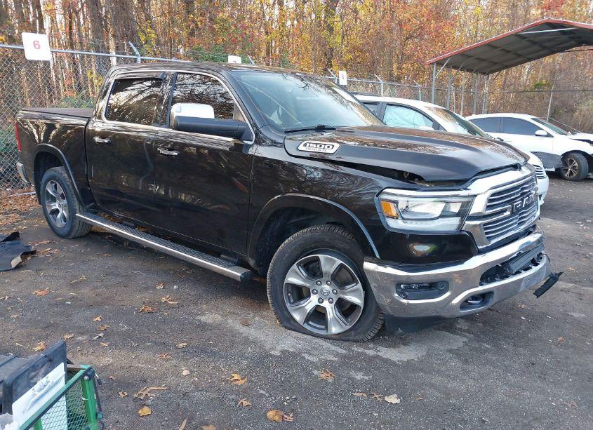 2019 Ram 1500 LARAMIE 4X4 5'7 BOX (VIN 1C6SRFJT2KN714476) main photo