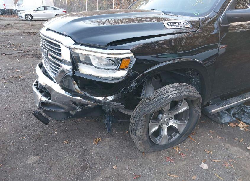 Photo 6 of 2019 Ram 1500 LARAMIE 4X4 5'7 BOX (VIN 1C6SRFJT2KN714476)