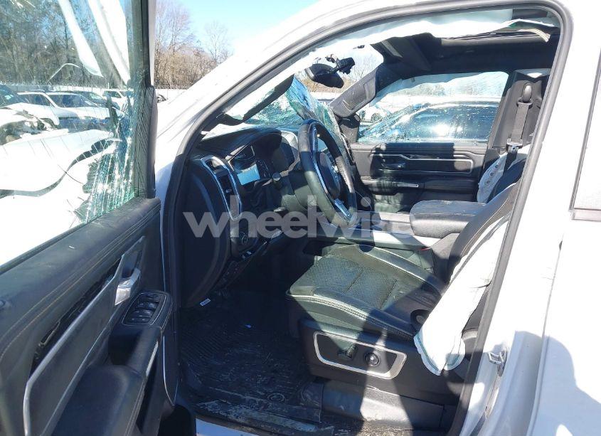 Photo 5 of 2020 Ram 1500 LARAMIE 4X4 5'7 BOX (VIN 1C6SRFJT2LN196015)