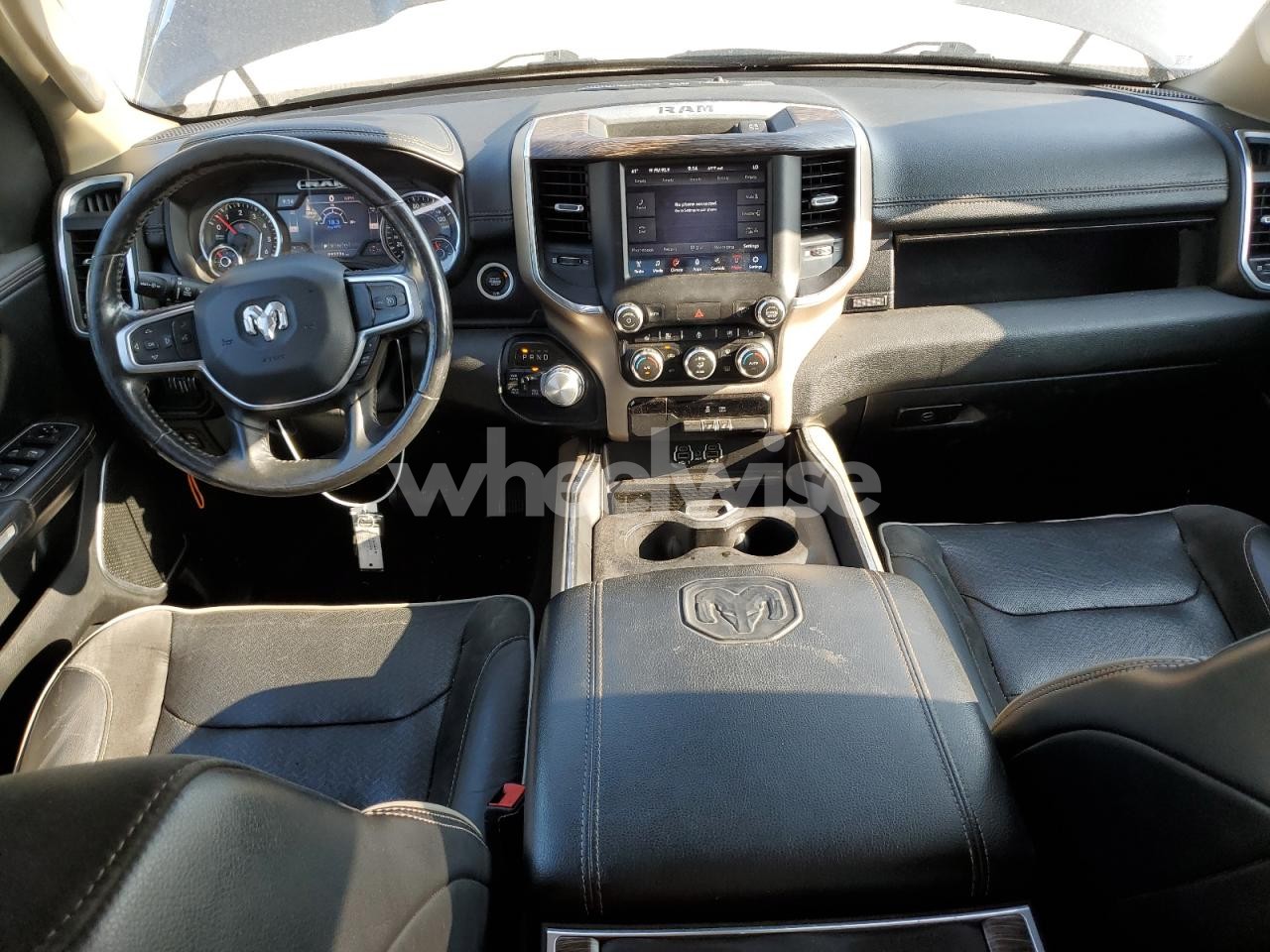 Photo 8 of 2020 RAM 1500 LARAMIE (VIN 1C6SRFJT2MN819960)