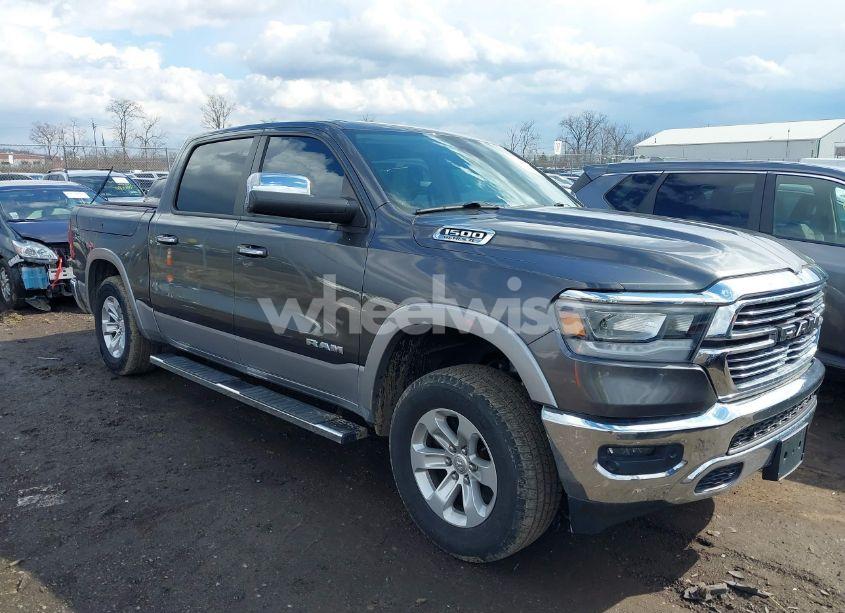 2019 Ram 1500 LARAMIE 4X4 5'7 BOX (VIN 1C6SRFJT3KN598804) main photo