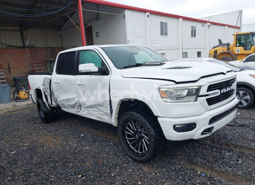 2022 Ram 1500 LARAMIE 4X4 5'7 BOX (VIN 1C6SRFJT3NN323521) main photo