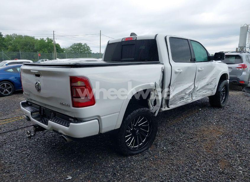 Photo 4 of 2022 Ram 1500 LARAMIE 4X4 5'7 BOX (VIN 1C6SRFJT3NN323521)
