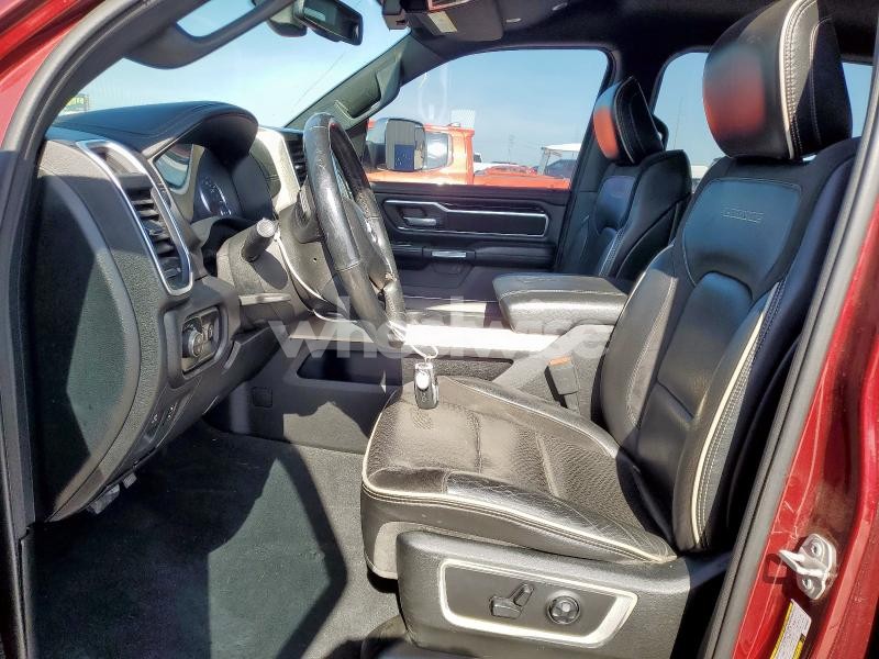 Photo 11 of 2019 RAM 1500 LARAMIE (VIN 1C6SRFJT4KN555007)