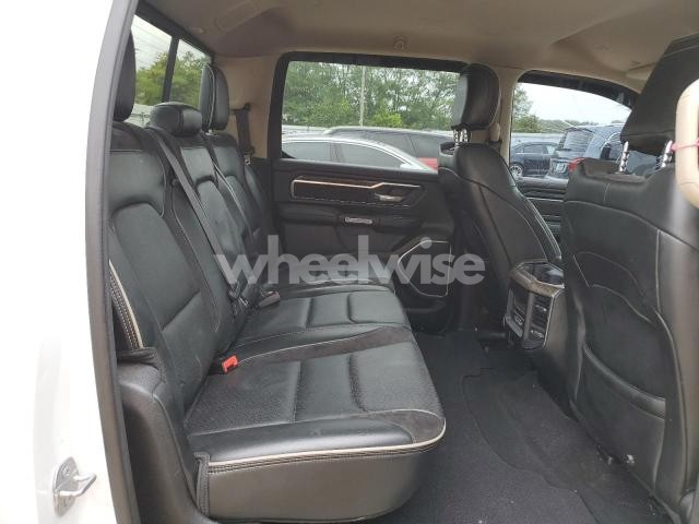 Photo 12 of 2019 RAM 1500 LARAMIE (VIN 1C6SRFJT4KN624505)