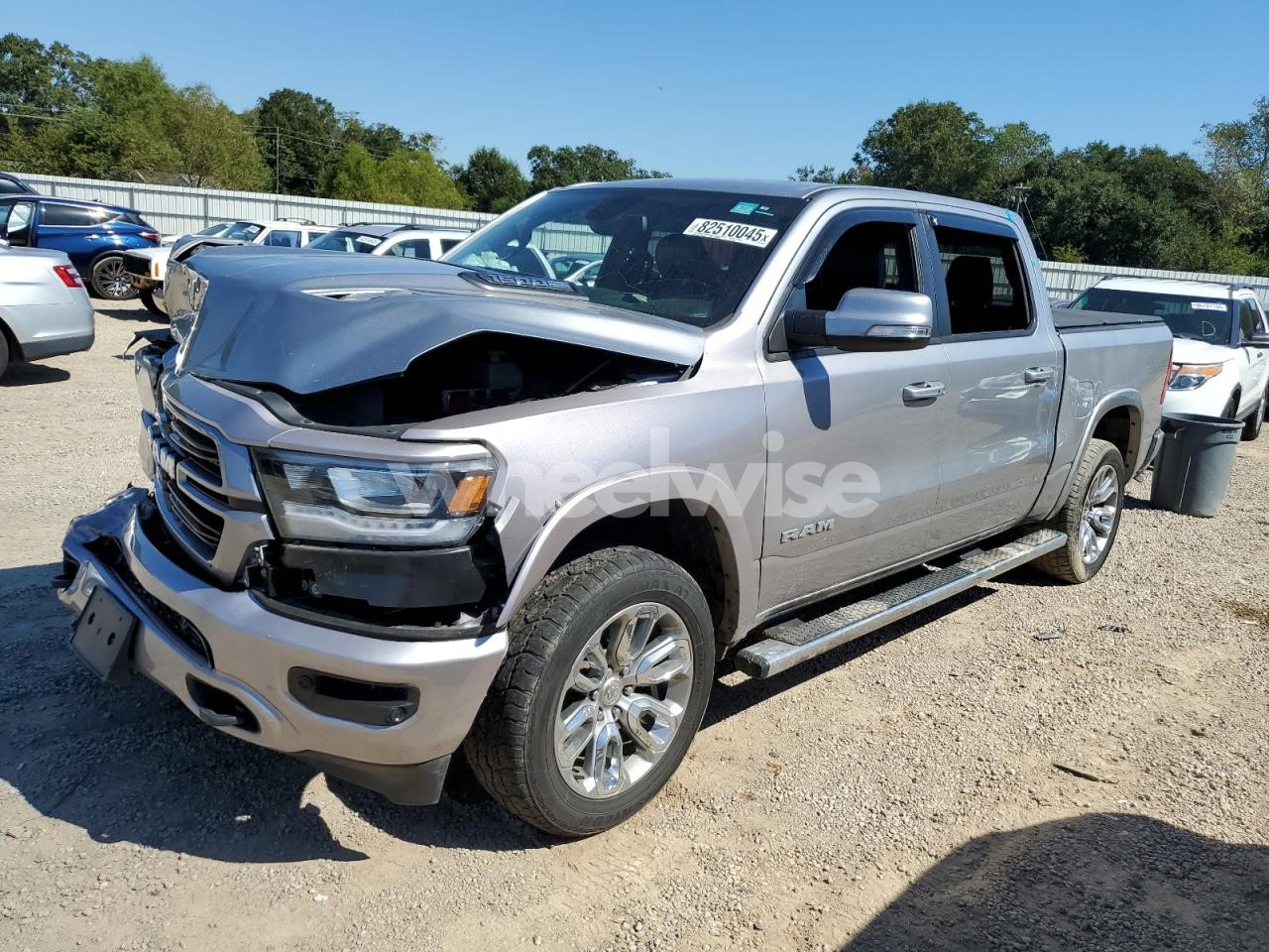 2019 RAM 1500 LARAMIE (VIN 1C6SRFJT4KN774386) main photo