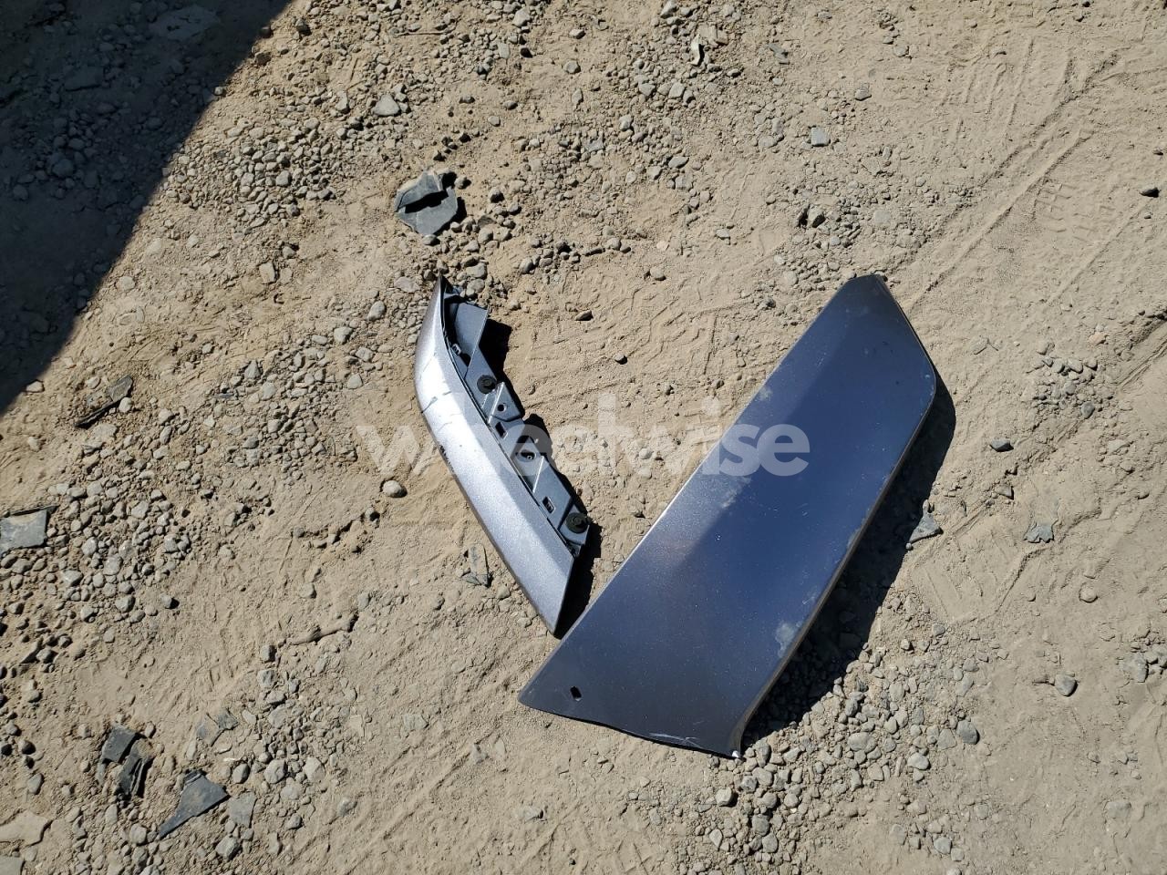 Photo 12 of 2019 RAM 1500 LARAMIE (VIN 1C6SRFJT4KN774386)