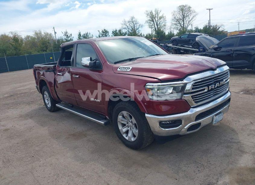 2021 Ram 1500 LARAMIE 4X4 5'7 BOX (VIN 1C6SRFJT4MN557942) main photo