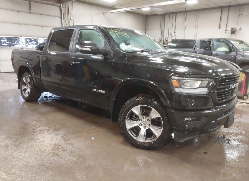 2021 Ram 1500 LARAMIE 4X4 5'7 BOX (VIN 1C6SRFJT4MN658074) main photo