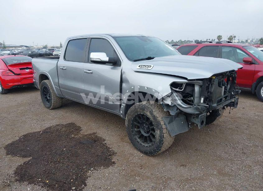 2022 Ram 1500 LARAMIE 4X4 5'7 BOX (VIN 1C6SRFJT4NN391990) main photo