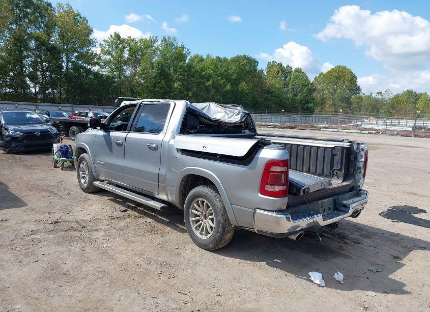Photo 3 of 2022 Ram 1500 (VIN 1C6SRFJT4NN448527)