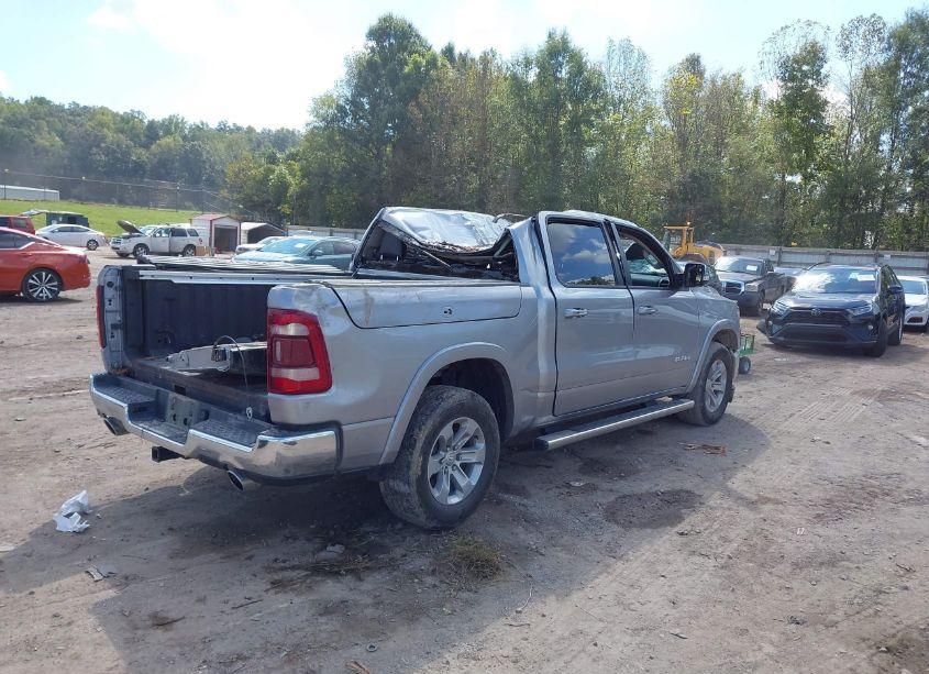 Photo 4 of 2022 Ram 1500 (VIN 1C6SRFJT4NN448527)