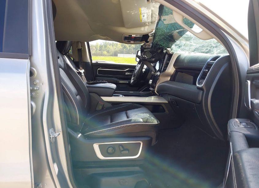 Photo 5 of 2022 Ram 1500 (VIN 1C6SRFJT4NN448527)