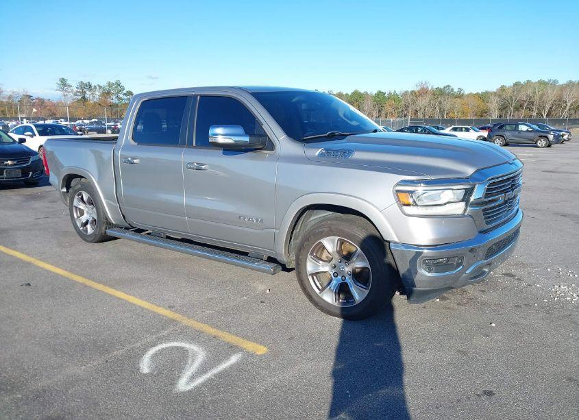 2019 Ram 1500 LARAMIE 4X4 5'7 BOX (VIN 1C6SRFJT5KN505569) main photo