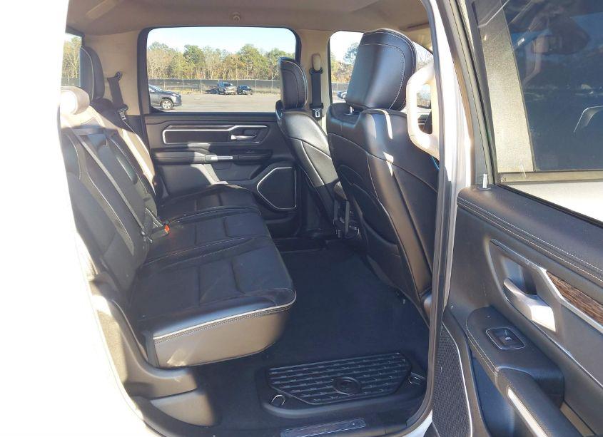 Photo 8 of 2019 Ram 1500 LARAMIE 4X4 5'7 BOX (VIN 1C6SRFJT5KN505569)