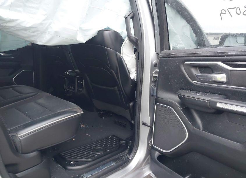 Photo 8 of 2019 Ram 1500 LARAMIE 4X4 5'7 BOX (VIN 1C6SRFJT5KN686530)